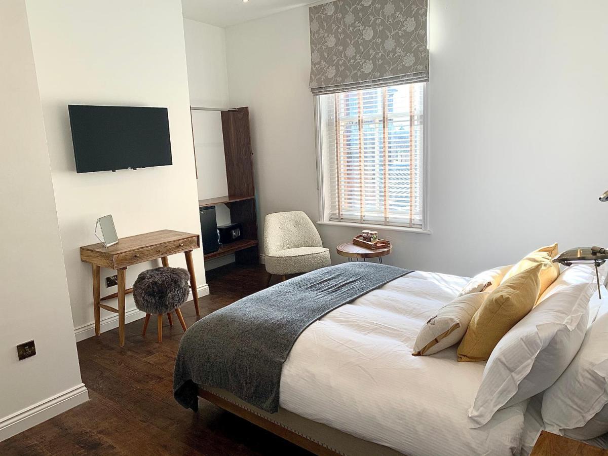 Upstairs At 33 - Self Check In Boutique Accommodation In Worcester Centre Eksteriør bilde