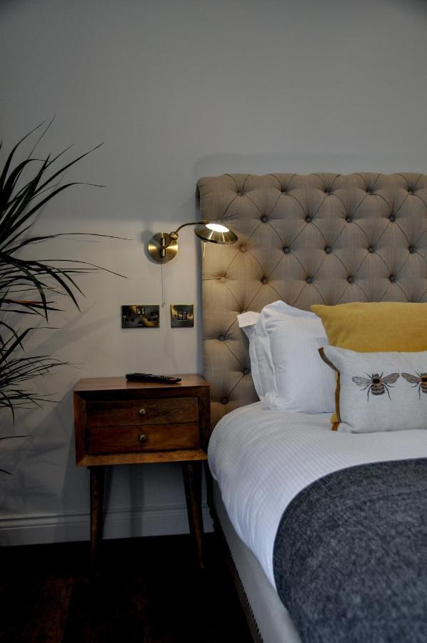 Upstairs At 33 - Self Check In Boutique Accommodation In Worcester Centre Eksteriør bilde
